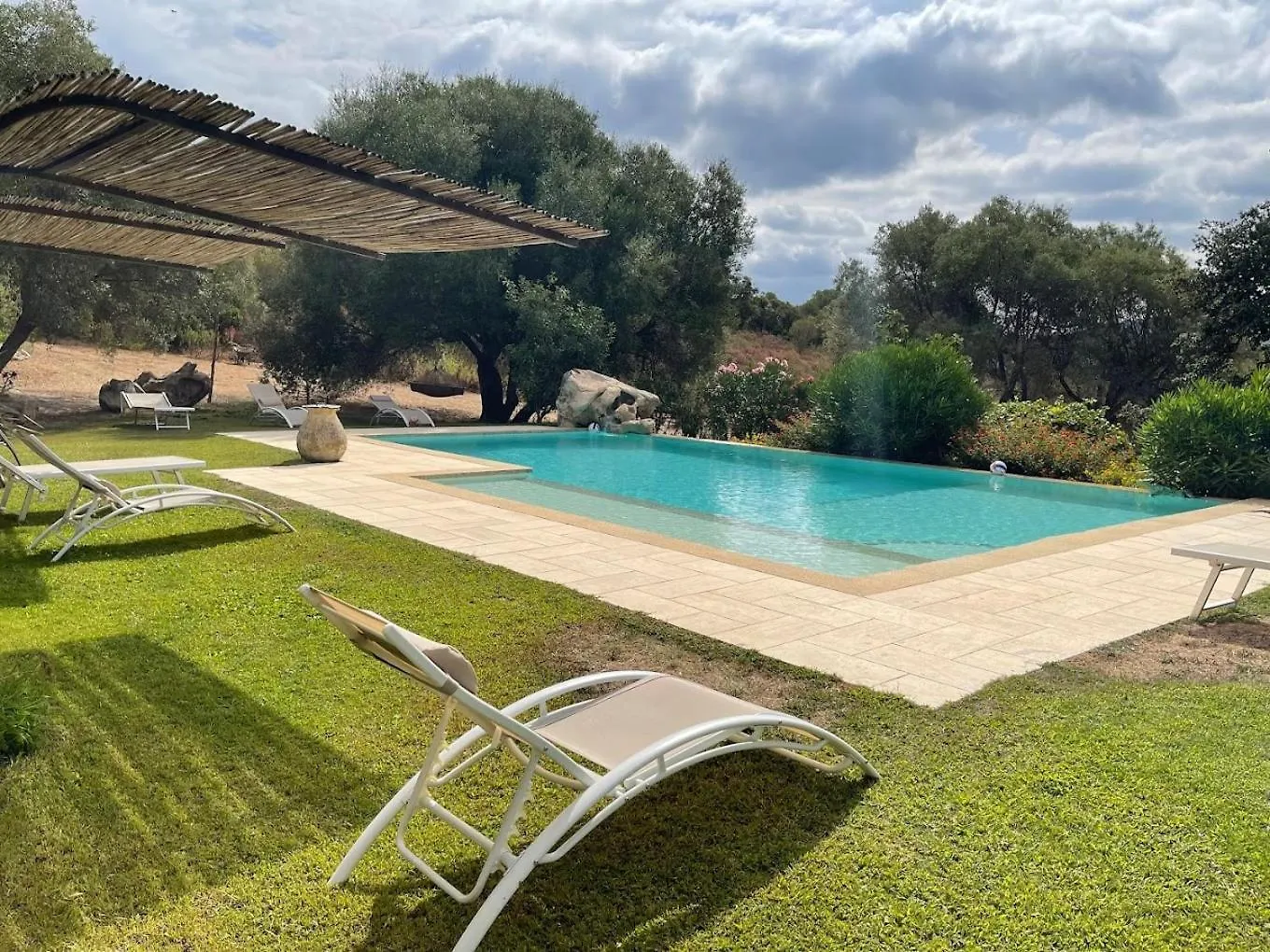 B&B Isole Di Pietra Telti